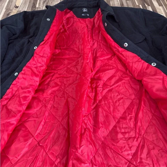 Volcom XL Black Shirt Jacket with Red Lining - Picture 4 of 7
